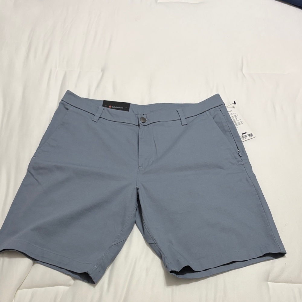 lululemon athletica Men's Slate Blue Flat-Front Shorts